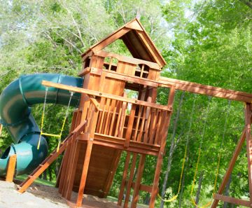 Play Set Pressure Washing in Duke